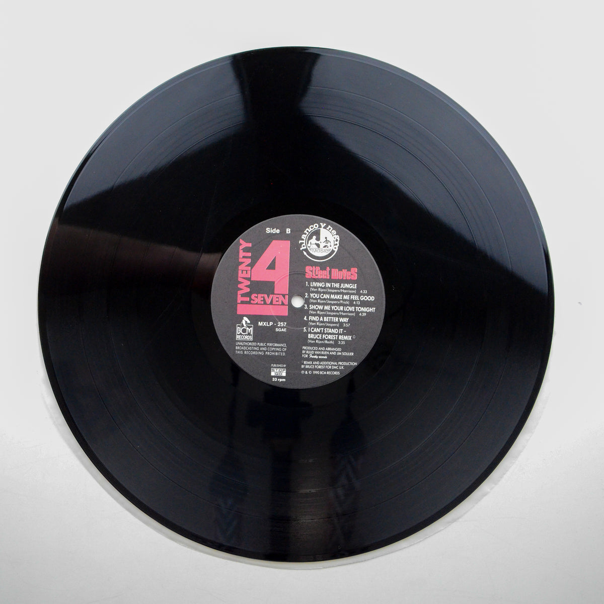 Twenty 4 Seven Featuring Capt. Hollywood <br> Street Moves 1990 <br> Blanco Y Negro - MXLP 257