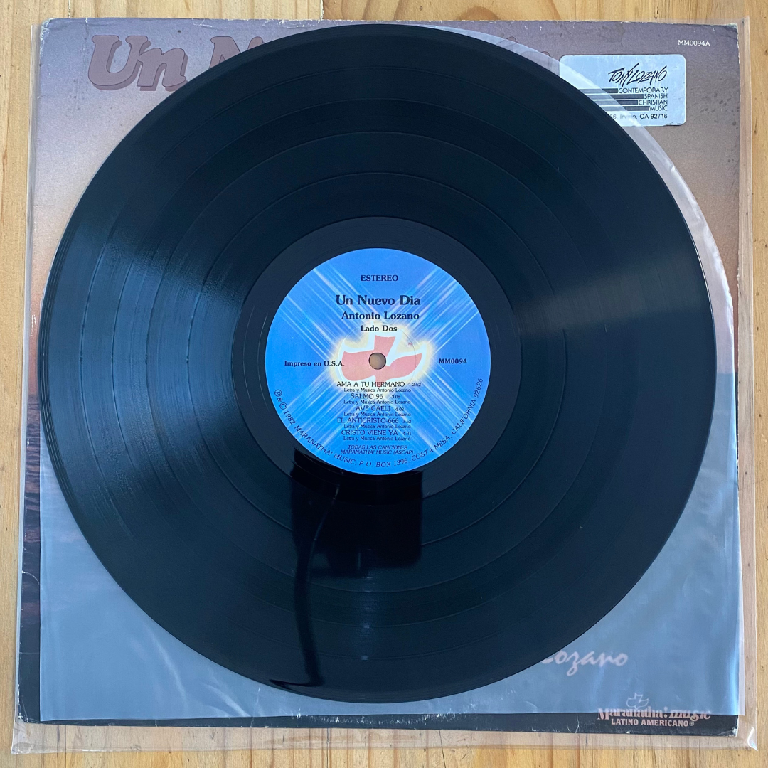 Antonio Lozano<br> Un Nuevo Día 1982<br> Maranatha! Music – MM0094