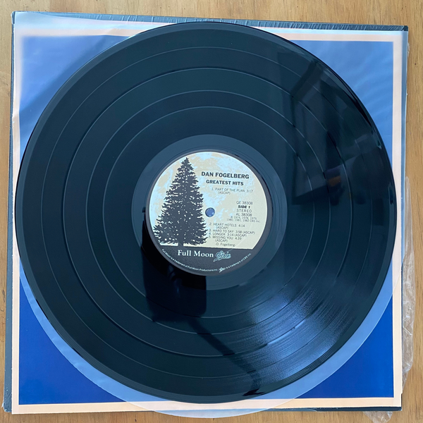 Dan Fogelberg<br>Greatest Hits 1982<br>Full Moon / Epic – QE 38308
