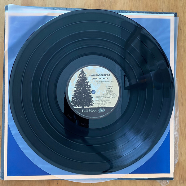 Dan Fogelberg<br>Greatest Hits 1982<br>Full Moon / Epic – QE 38308
